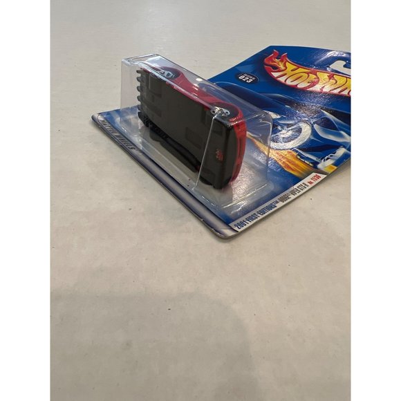 Hot Wheels 2001 First Editions 11 of 36 Collectable Car Dodge Viper GTS-R - Picture 6 of 10